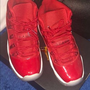 Air Jordan 11 Retro- Red